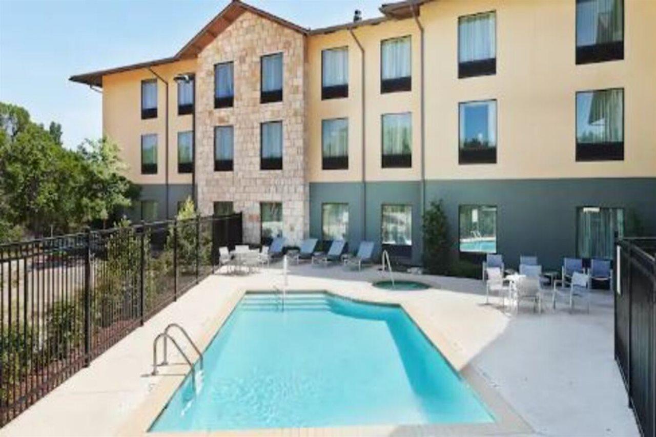 Hampton Inn And Suites Austin - Лейквей Екстер'єр фото