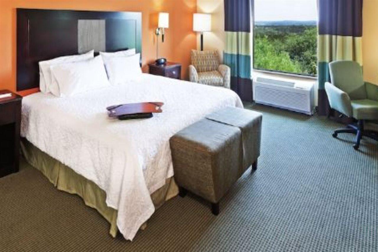 Hampton Inn And Suites Austin - Лейквей Екстер'єр фото